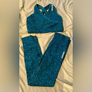 Gymshark leopard print leggings and top barley worn trying to downsize!
